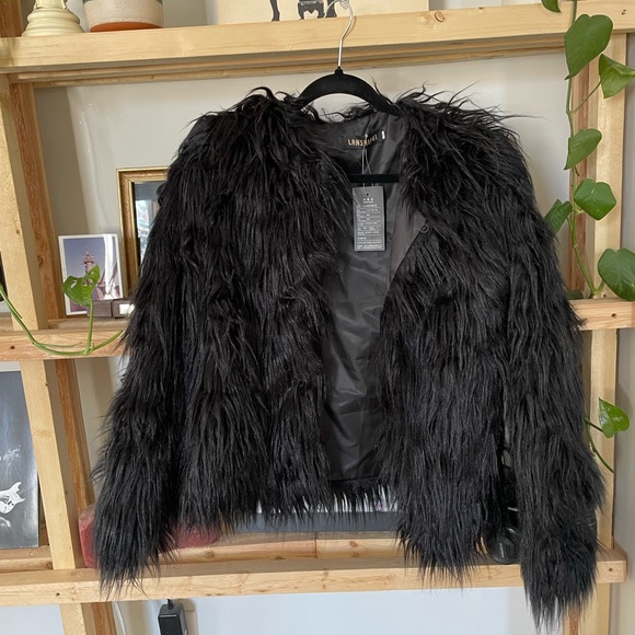 LANSHIFEI never worn cropped furry jacket - Picture 1 of 3